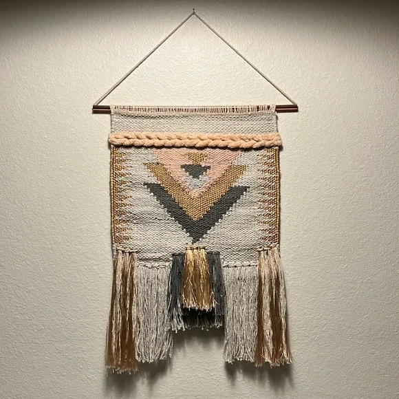Woven wall hanging - Picture 1 of 1